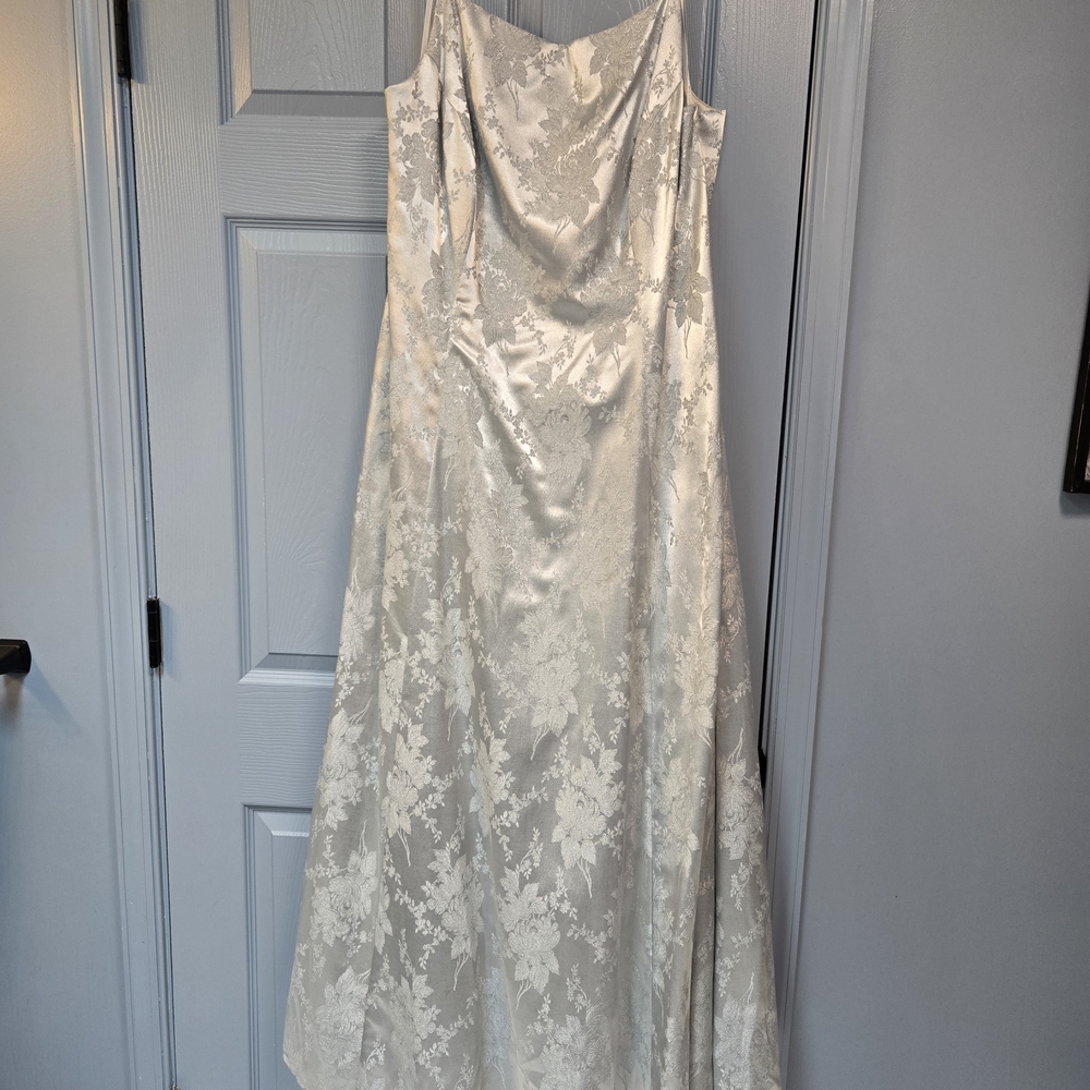 Jessica McClintock Ivory Floral Gown